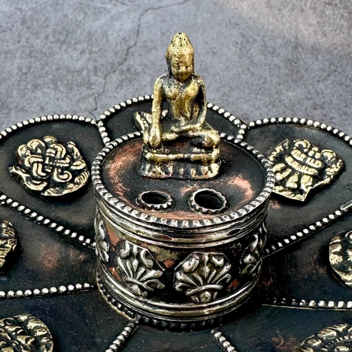 2024 New Nepal Eight Auspicious Brass Incense Burner - Rudraksha Mala Jewelry